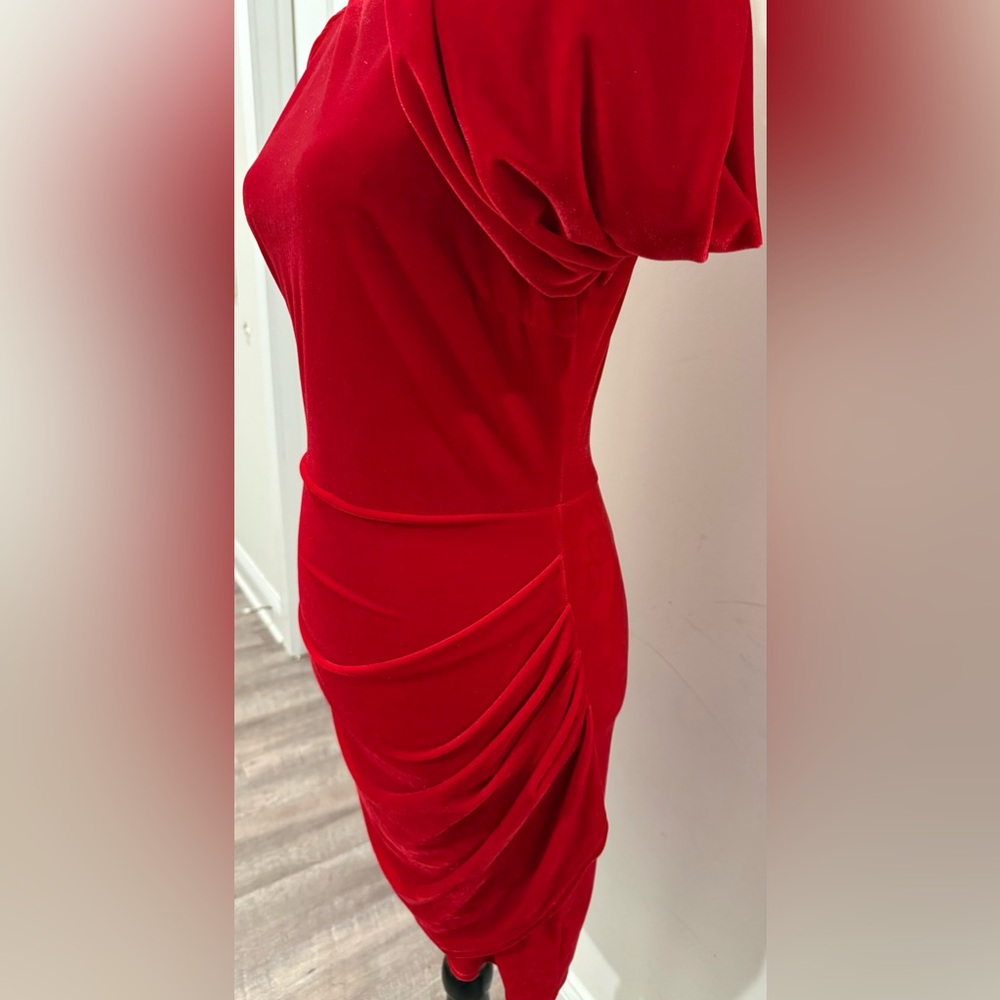 Aura Red Velvet Dress - Picture 5 of 8